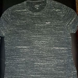 Black and white Hollister shirt size medium or small. Good condition